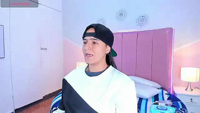 Liiam smith  online show from 25, 10, 2025