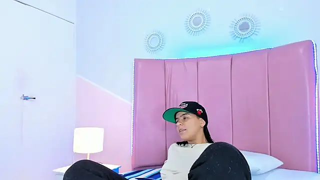 Liiam smith  online show from 13, 11, 2025