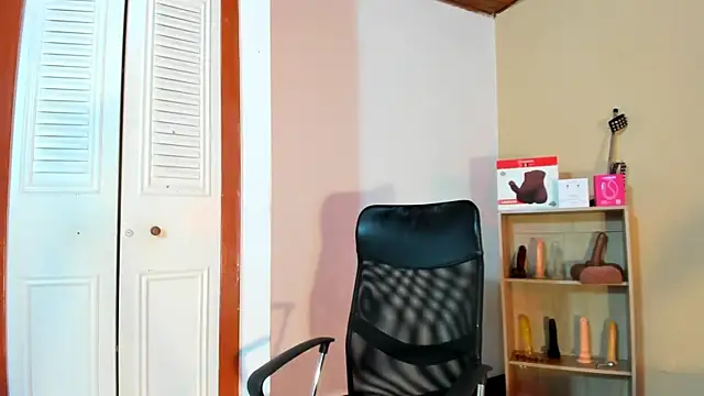 Snapshot of Violetta_0 chatting on 14, 2, 2026 Violetta 0 online show from 14, 2, 2026