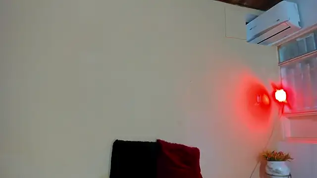 Snapshot of Violetta_0 chatting on 17, 2, 2026 Violetta 0 online show from 17, 2, 2026