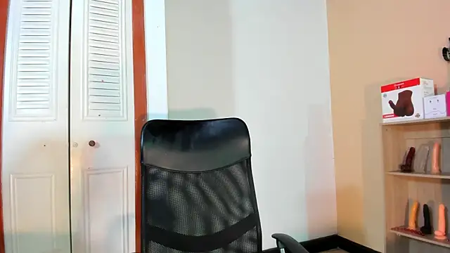 Snapshot of Violetta_0 chatting on 20, 2, 2026 Violetta 0 online show from 20, 2, 2026