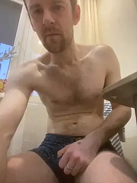 LynnAhNight online show from 25, 3, 2026