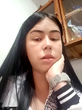 Dalia Collinsx online show from 1, 2, 2025