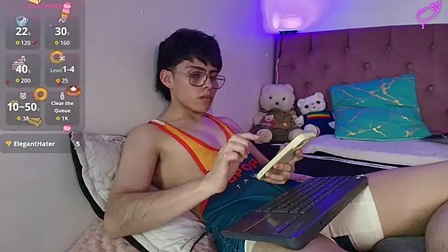 PepperTwink online show from 17, 10, 2025