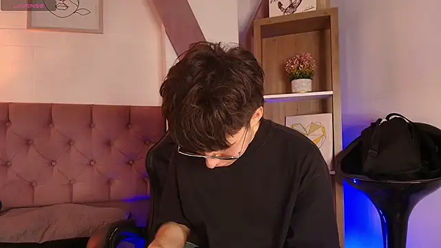 PepperTwink online show from 1, 12, 2025