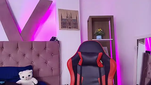 PepperTwink online show from 8, 4, 2026