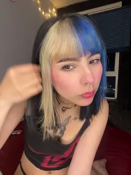 Snapshot of mavimist__ chatting on 10, 9, 2025 mavimist   online show from 10, 9, 2025