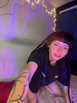 Snapshot of mavimist__ chatting on 3, 10, 2025 mavimist   online show from 3, 10, 2025