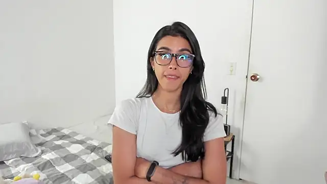 Snapshot of Mazikeen__18 chatting on 5, 5, 2026 Mazikeen 18 online show from 5, 5, 2026