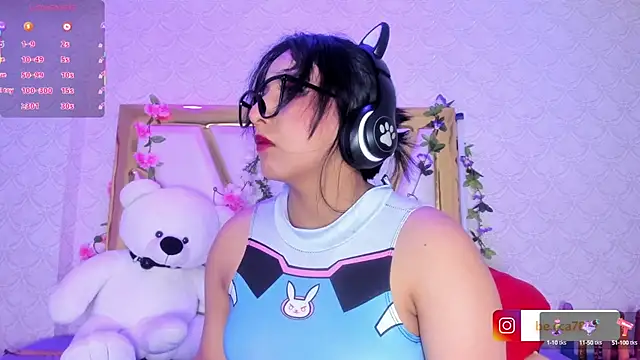 Snapshot of BeccaMathew chatting on 23, 9, 2025 BeccaMathew online show from 23, 9, 2025
