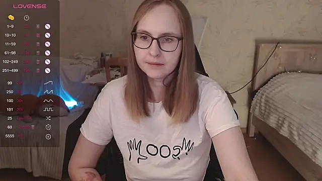 Agatha Mott online show from 5, 10, 2025