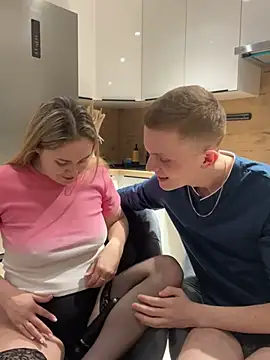 alisanikita online show from 15, 3, 2025