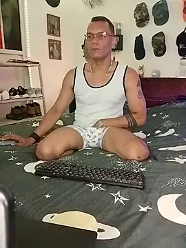 Snapshot of XhaseFoX chatting on 18, 2, 2025 XhaseFoX online show from 18, 2, 2025