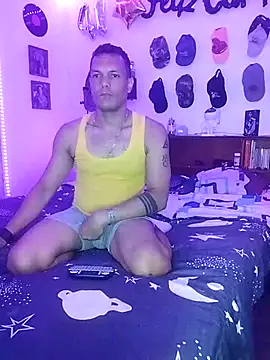 Snapshot of XhaseFoX chatting on 4, 3, 2025 XhaseFoX online show from 4, 3, 2025