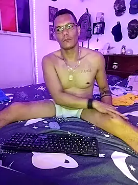 Snapshot of XhaseFoX chatting on 5, 3, 2025 XhaseFoX online show from 5, 3, 2025