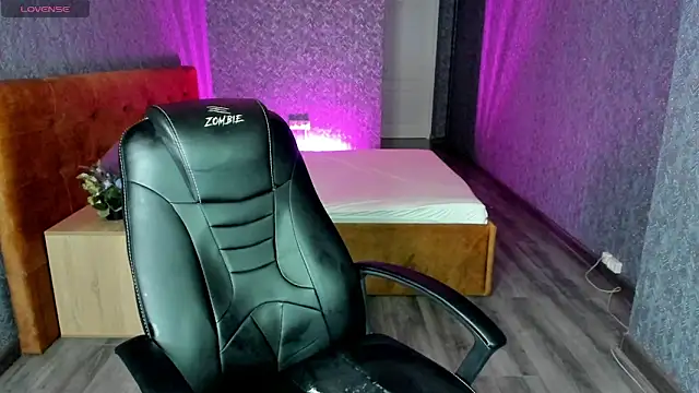 Mimi Webb online show from 11, 2, 2025