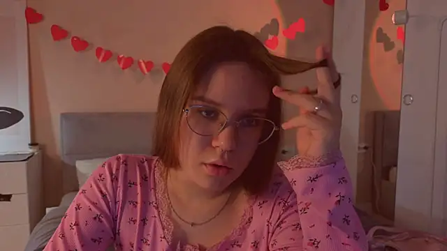 Mia Luw online show from 1, 3, 2026