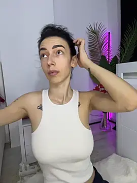 Snapshot of Celine_Roxelle chatting on 21, 12, 2025 Celine Roxelle online show from 21, 12, 2025