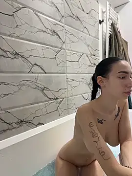 Snapshot of Celine_Roxelle chatting on 6, 3, 2026 Celine Roxelle online show from 6, 3, 2026