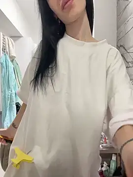 Snapshot of Celine_Roxelle chatting on 12, 3, 2026 Celine Roxelle online show from 12, 3, 2026