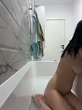 Snapshot of Celine_Roxelle chatting on 19, 3, 2026 Celine Roxelle online show from 19, 3, 2026