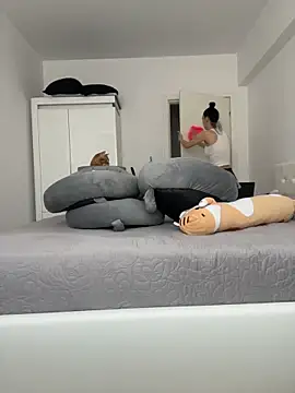 Snapshot of Celine_Roxelle chatting on 4, 4, 2026 Celine Roxelle online show from 4, 4, 2026