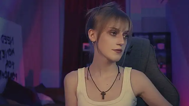 Snapshot of KiraMontoya chatting on 4, 2, 2026 KiraMontoya online show from 4, 2, 2026