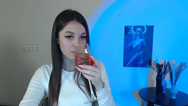 Snapshot of Eva_Eldis chatting on 8, 3, 2025 Eva Eldis online show from 8, 3, 2025