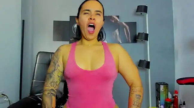 karlyjons12 online show from 3, 3, 2025