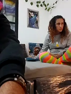 jeans and emma online show from 11, 10, 2025