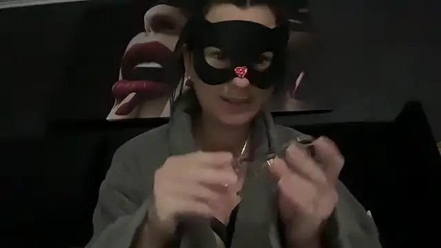 Loveblackzilla online show from 17, 2, 2025