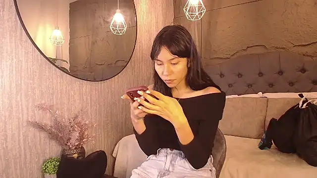 Miaa Lee7 online show from 2, 2, 2026