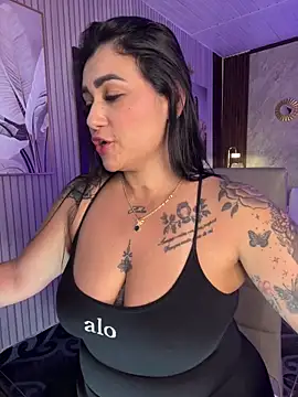 Snapshot of Madissonlove_1 chatting on 26, 4, 2026 Madissonlove 1 online show from 26, 4, 2026