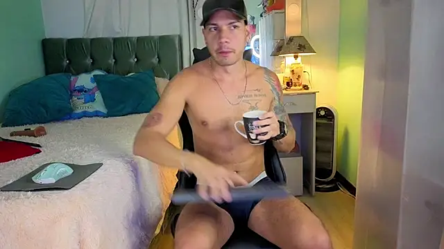 Snapshot of Chrissken chatting on 16, 10, 2025 Chrissken online show from 16, 10, 2025