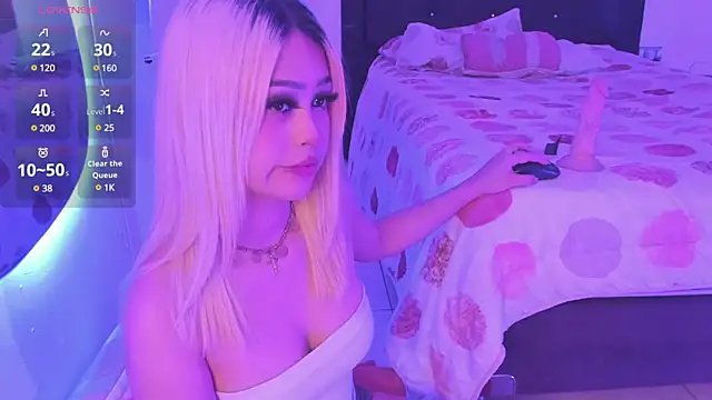 Snapshot of _Charlottequeen chatting on 13, 3, 2025 Charlottequeen online show from 13, 3, 2025