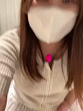 Snapshot of mitarashi_awww chatting on 8, 9, 2025 mitarashi awww online show from 8, 9, 2025