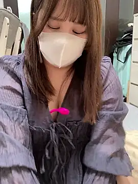 Snapshot of mitarashi_awww chatting on 5, 10, 2025 mitarashi awww online show from 5, 10, 2025