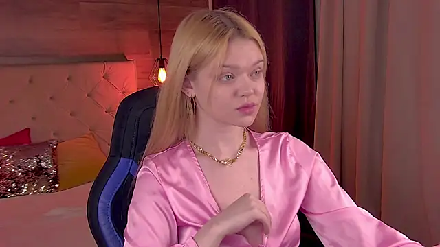 AdeleCartier online show from 23, 2, 2025