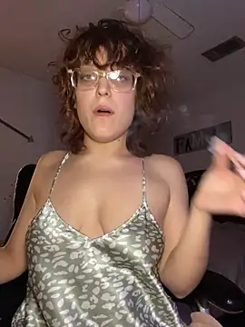 Snapshot of grassXass420 chatting on 13, 5, 2026 grassXass420 online show from 13, 5, 2026