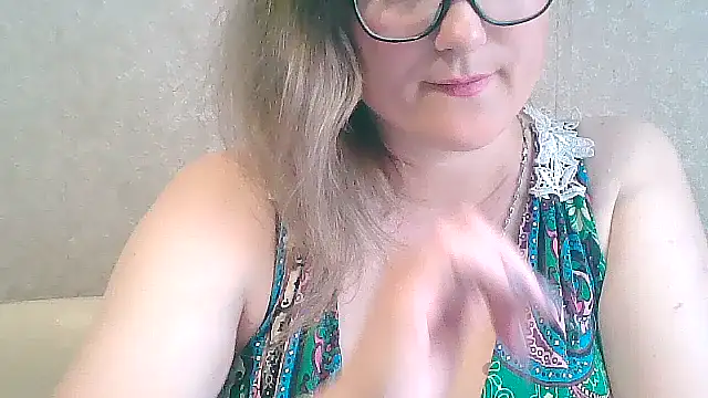 Snapshot of MerryLaCherry chatting on 12, 6, 2026 MerryLaCherry online show from 12, 6, 2026