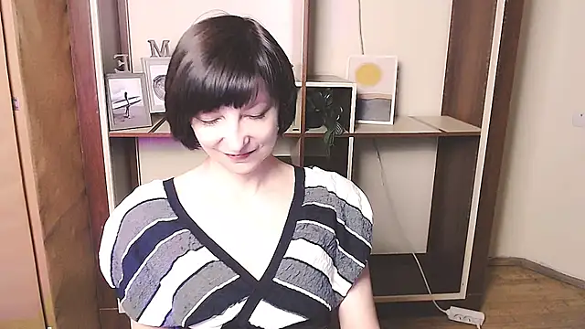 Snapshot of _AngeliaFlow_ chatting on 22, 4, 2026 AngeliaFlow online show from 22, 4, 2026