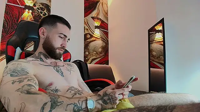 Luke davis01 online show from 13, 11, 2025