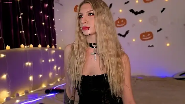 Nicole Hampton online show from 30, 10, 2025