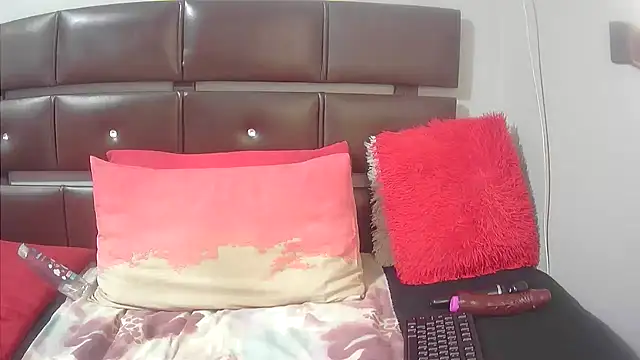 Snapshot of Mishanti chatting on 12, 5, 2026 Mishanti online show from 12, 5, 2026