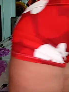 Snapshot of HannahFiore chatting on 8, 3, 2025 HannahFiore online show from 8, 3, 2025