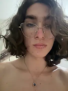 Snapshot of stormmart18 chatting on 28, 11, 2025 stormmart18 online show from 28, 11, 2025