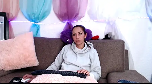 alisonandree online show from 17, 2, 2025