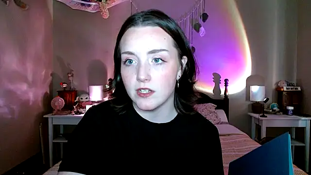 Snapshot of lilmisspuppet chatting on 9, 8, 2026 lilmisspuppet online show from 9, 8, 2026