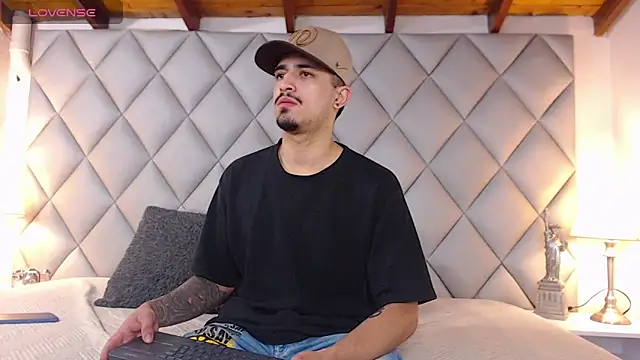 Sebastian Berne online show from 3, 3, 2025