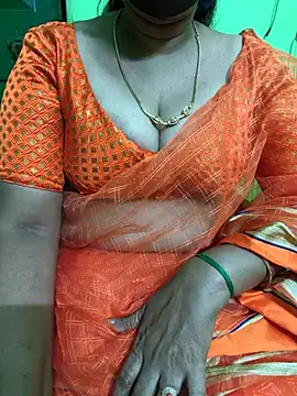 Snapshot of niiveditha chatting on 10, 3, 2025 niiveditha online show from 10, 3, 2025